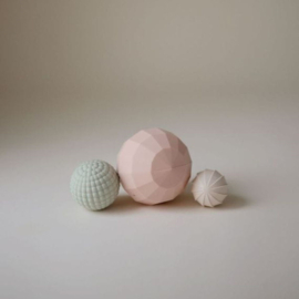 Mushie sensorische ballen - Blush