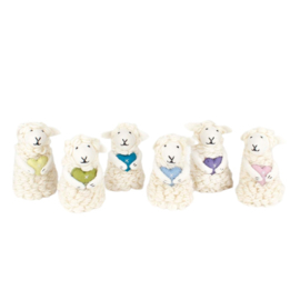 Set van 6 vilten schapen met hart in pasteltinten   Fairtrade