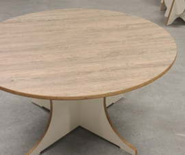 # Peutertafel rond delano oak hpl