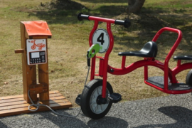 Houten laadstation E-trike