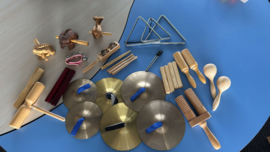 Set muziekinstrumenten showroommodel  33-delig