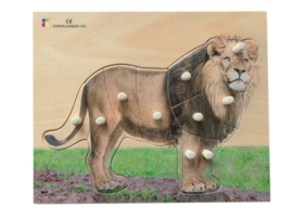 Houten puzzel, realistische leeuw