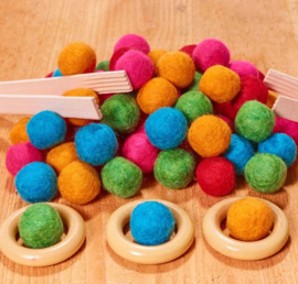 Vilten balletjes, 64 stuks