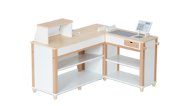 Uitgebreide winkel met toonbank