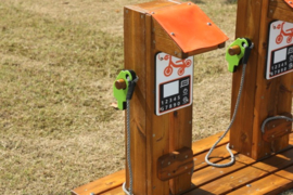 Houten laadstation E-trike