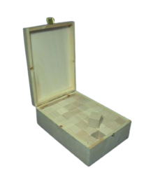 Houten blokjes 3 x 3 cm, 70 stuks in houten kist