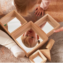 Set piramidevormige spiegels