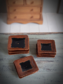 brown-black square plate (M)