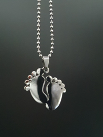 Geboorte ketting met voetjes zware uitvoering