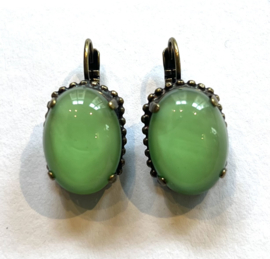 Oorhangers licht groen, Dinitriadis