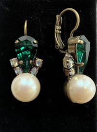 Oorhangers donker groen/parel,  Art Wear Dimitriadis
