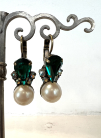 Oorhangers donker groen/parel,  Art Wear Dimitriadis