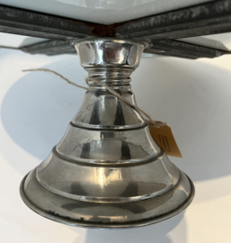 Oud taartplateu op voet