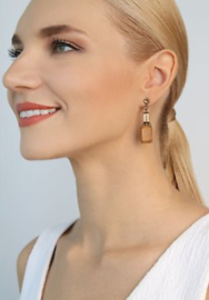 Oorstekers, For Tilda, Konplott