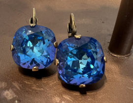 Oorhangers blauw, Dimitriadis