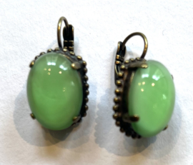 Oorhangers licht groen, Dinitriadis