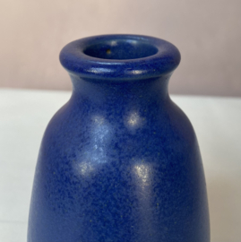 Oud kobalt blauw ‘Ronuk’ vaasje