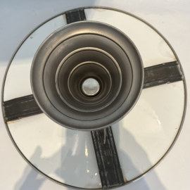 Oud taartplateu op voet