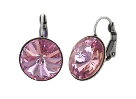 Oorhangers roze, Konplott