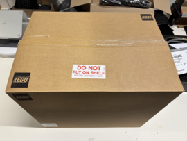 Star Wars Millennium Falcon LEGO 75192 Ultimate Collector Series 1st Edition Signed (NIEUW)