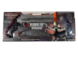 Resident Evil Magnum and Knife Set (Resident Evil The Umbrella Chronicles Knife & Resident Evil The Darkside Chronicles Magnum) (WII) (NIEUW)
