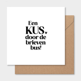 Dubbele kaart | Een kus door de brievenbus