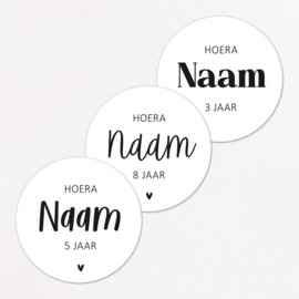 Stickers op maat | Hoera + naam + leeftijd | 10 stuks