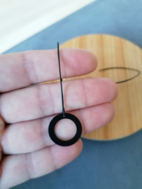 Simple O (zwart)