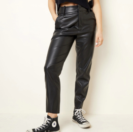 Broek leer