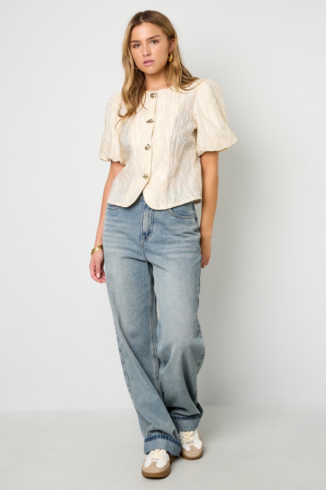 Top met pofmouw beige