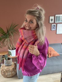 Sjaal franjes gestreept roze