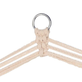 Hangstoel met armleuning van hout ➤ Creme