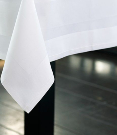 Damast – Tafelkleed Wit met satijnband vierkant