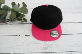 Snapback pet zwart / roze voor kind met naam of tekst