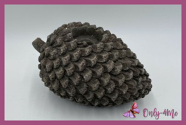 Theelichthouder dennenappel € 19,99