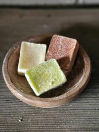 Giftset 3 Amberblokjes in houten schaaltje € 13,99