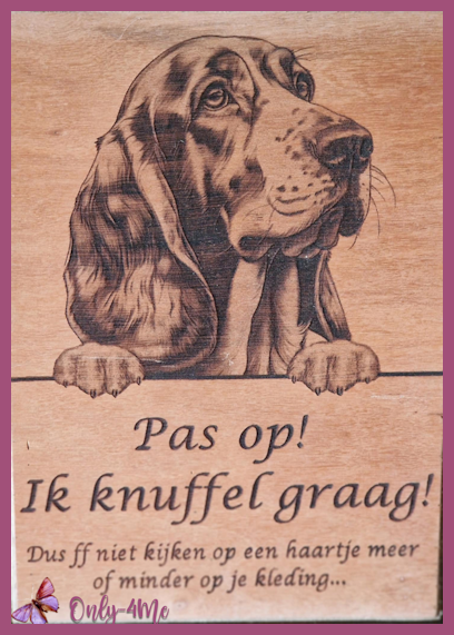 Basset hound € 14,99