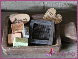 Giftset 4 Amberblokjes met grote rasp in houtenbakje € 24,99