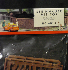 Stenen muur met poort, 6014