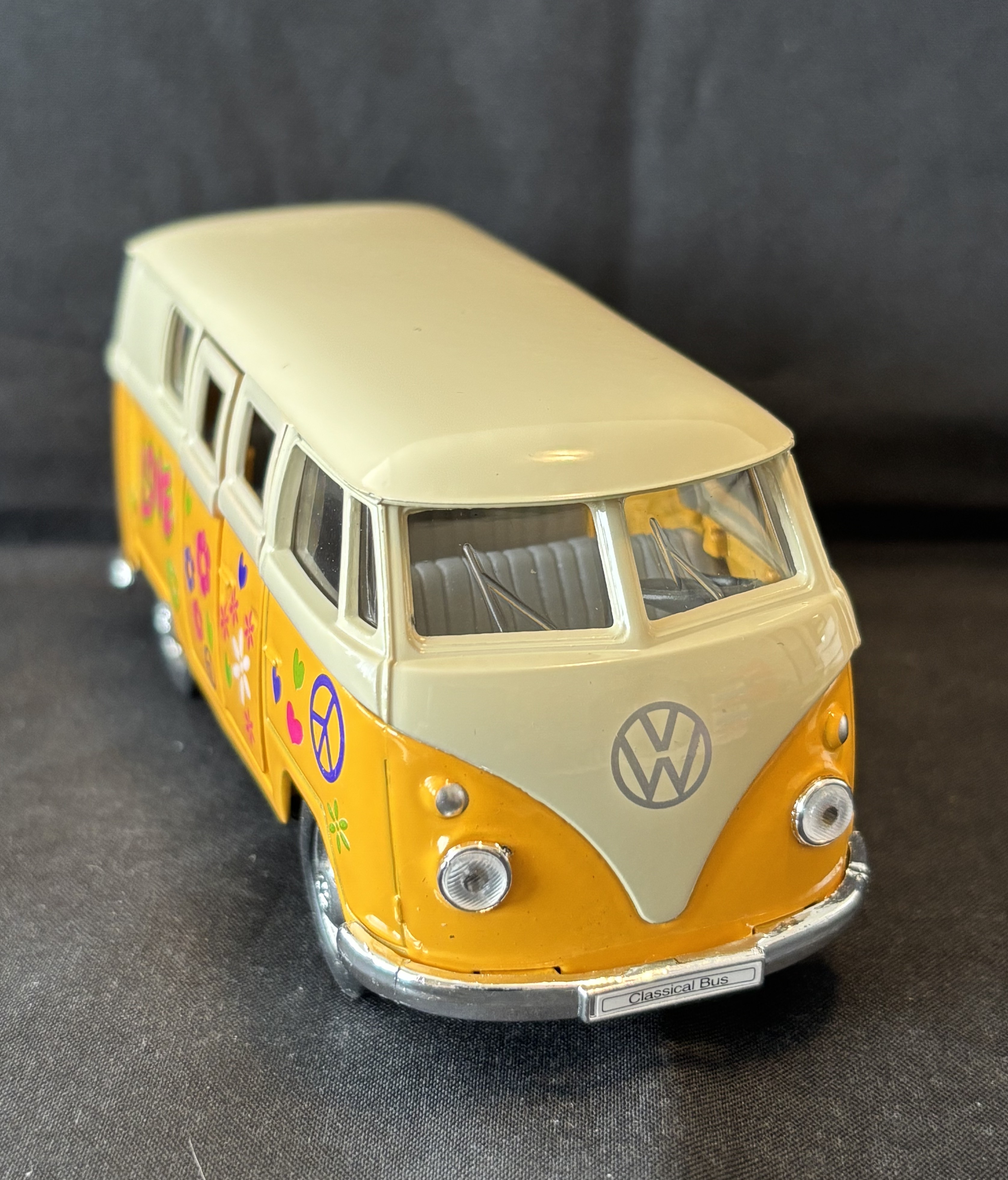 Volkswagenbus met print, 1963, oranje, Welly