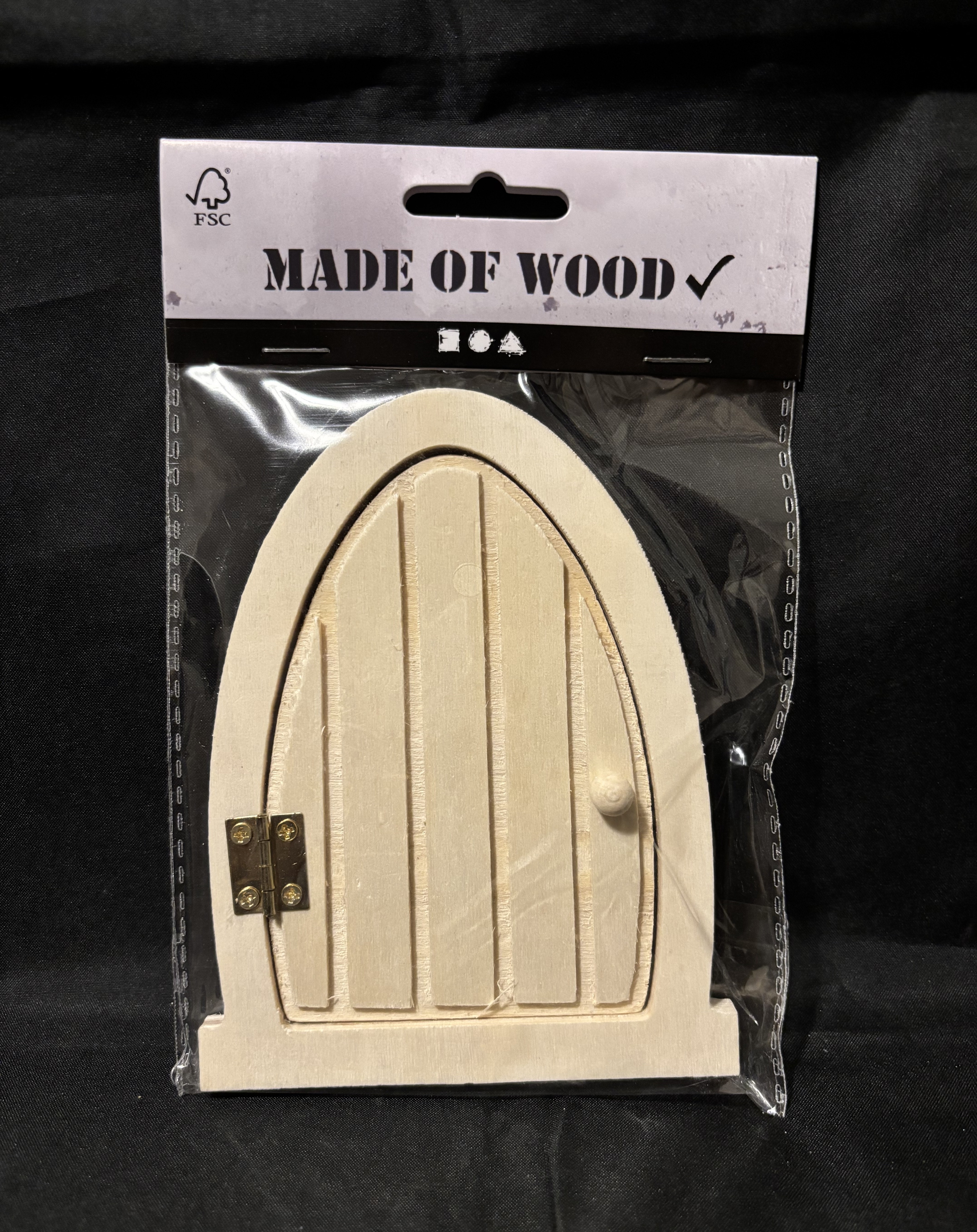 Kabouterdeur, Made of Wood