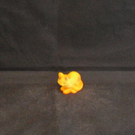 Oranje kat met zwarte vlekken