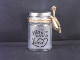 Potje met led-sterretjes; all you need is love