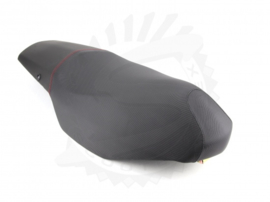 Peugeot Speedfight 4 zadel zwart met rode stiksel origineel