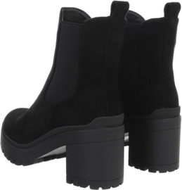 Booties - enkellaarzen - grove zool - bikerboots - suedine - zwart