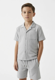 Grijze jongens zomer set met knoopshirt en short – luchtige outfit