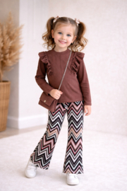 Meisjes flare broek met zigzag print – trendy bruine broek