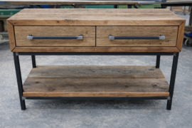 Badmeubel van massief hout mest stalen frame