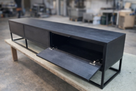 Zwart design tv meubel met stalen frame