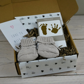 Brievenbus Kraamcadeau Slofjes | Beige